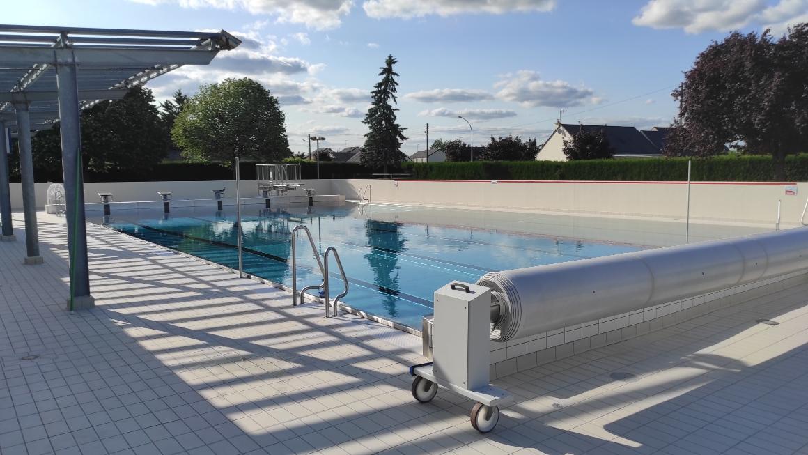 ACTU : Noyant-Villages. Inauguration des nouvelles plages de la piscine