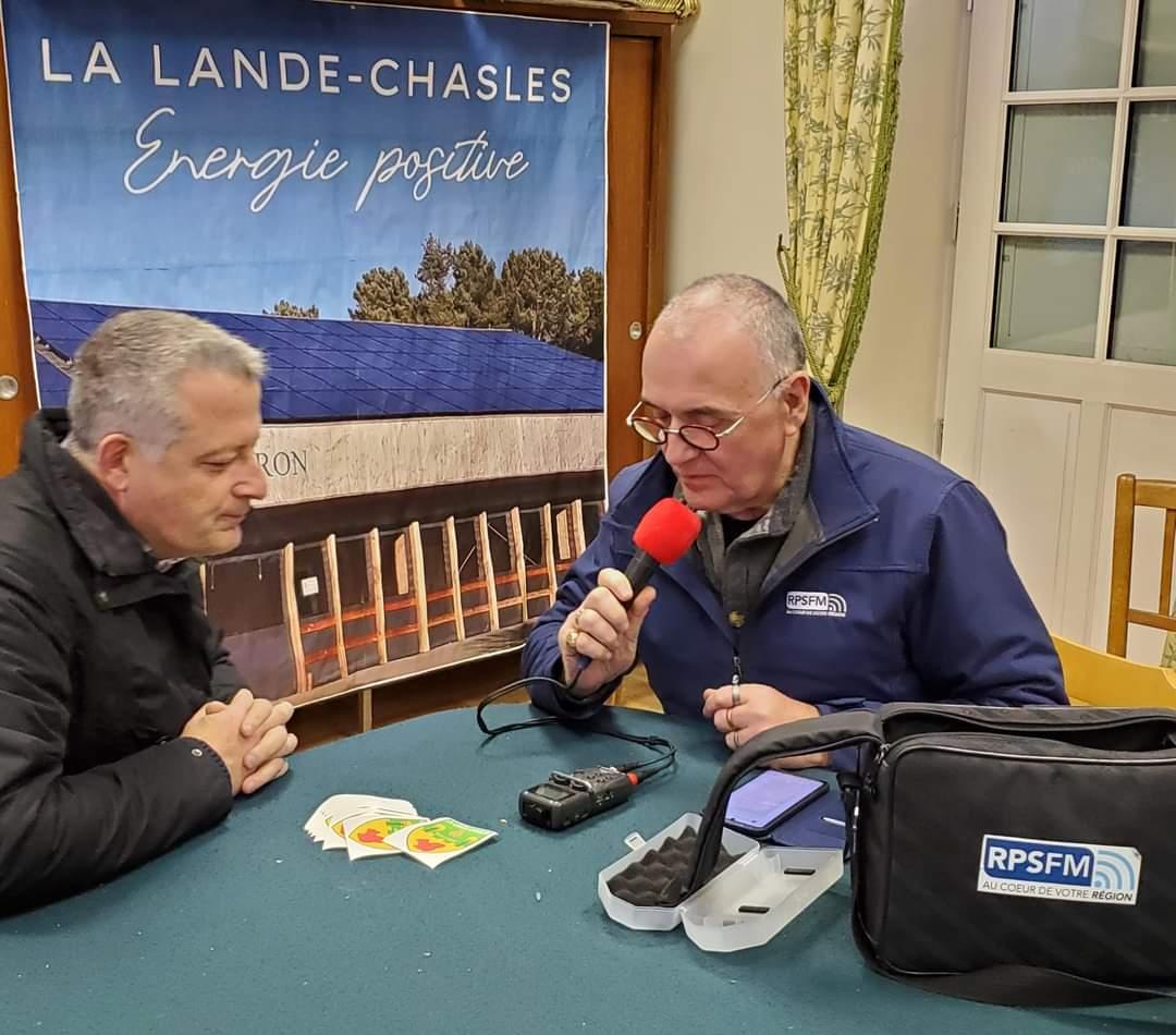 ON EN PARLE ENSEMBLE : Le maire de la plus petite commune de Maine-et-Loire promu Chevalier de l’Ordre National du Mérite