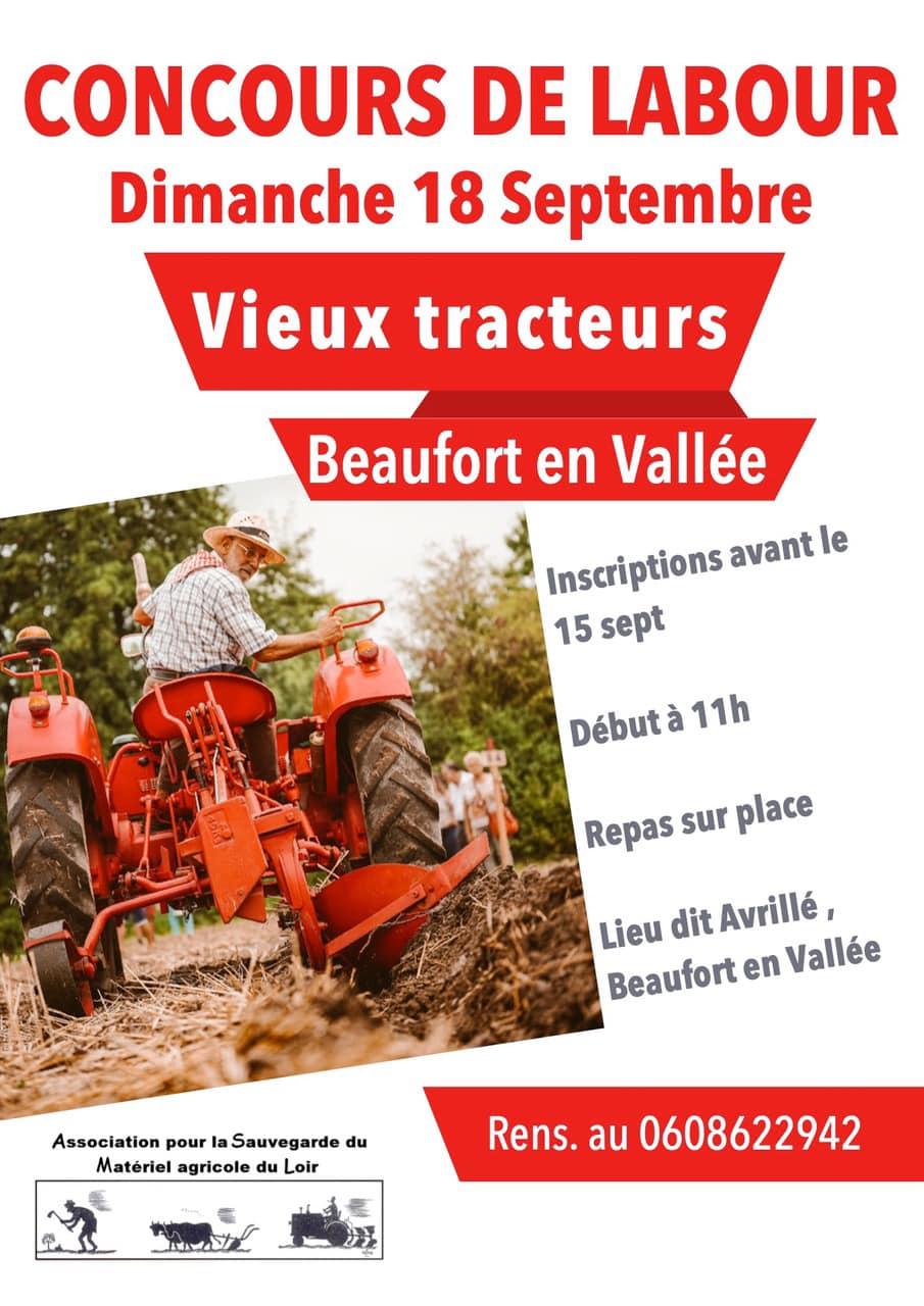 Concours de labour de vieux tracteurs - Beaufort-en-Vallée