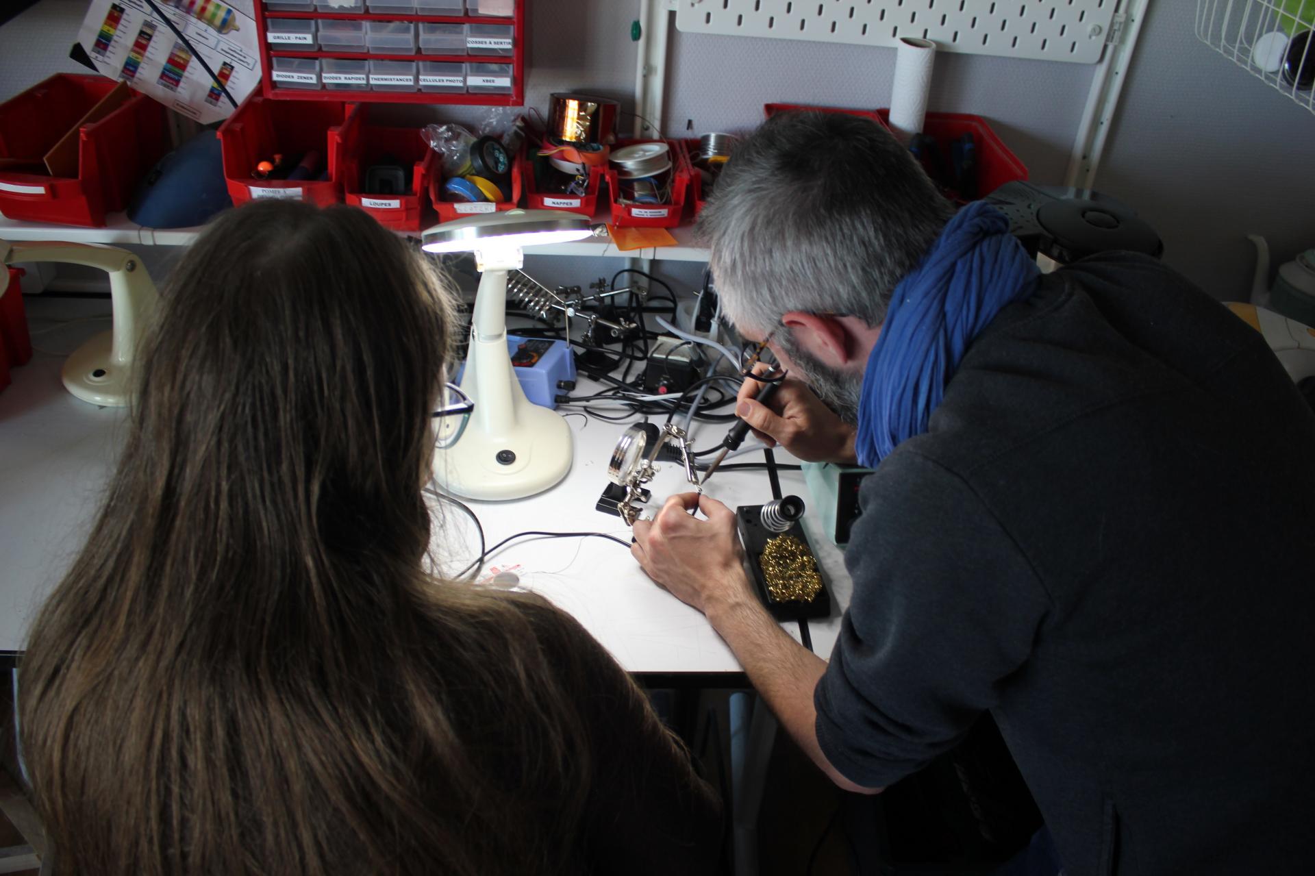 PENSER LOCAL : Se réapproprier le numérique avec la tête et les mains : l’association PING à Nantes