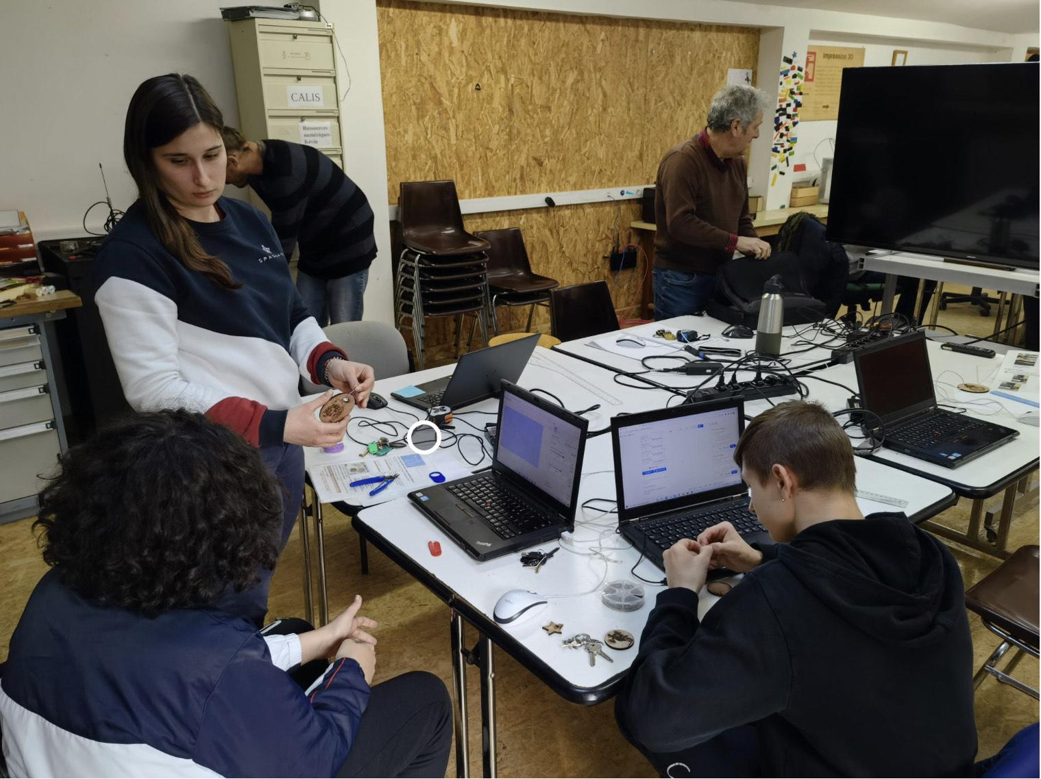 PENSER LOCAL : A Chemillé-en-Anjou, Le Boc@l fait cohabiter numérique et artisanat